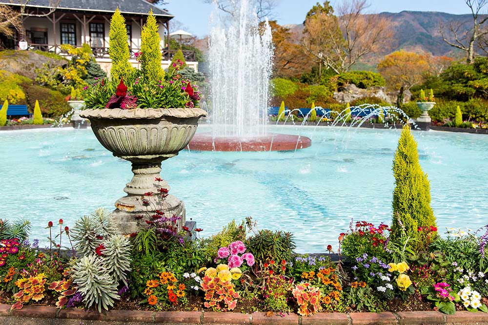 fountain plaza