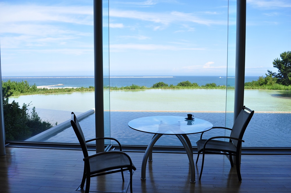  Sea Side Café at Glass House
