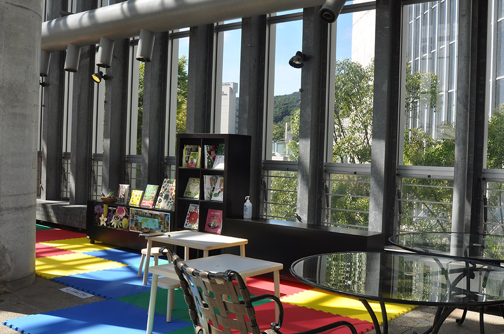 Take a Break at the 
Rest Area & café Stand!
