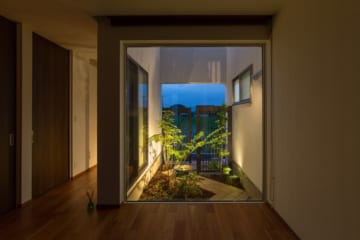 坪庭や中庭をライティングで夜も身近に。植栽とライトアップで毎日眺めて落ち着ける空間をつくりませんか？