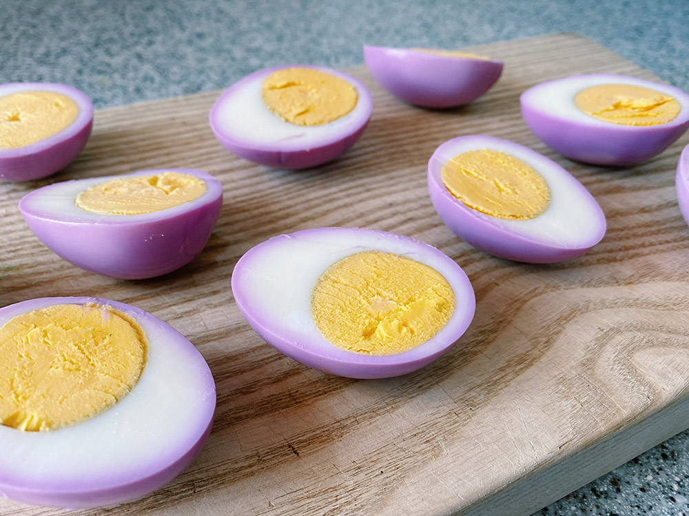 紫キャベツの卵の着色
