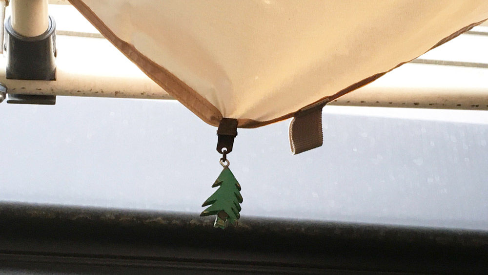 樹木マークの飾り付き。