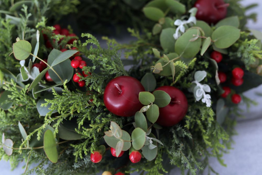 クリスマスリースの赤い実