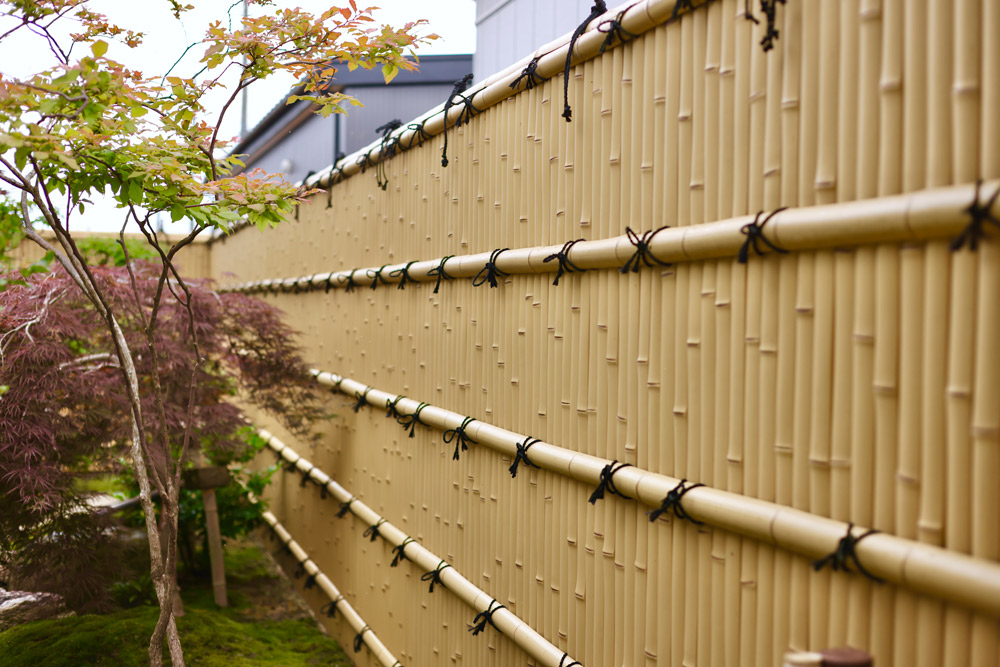 経年劣化に強い人工竹垣(エバーバンブー)