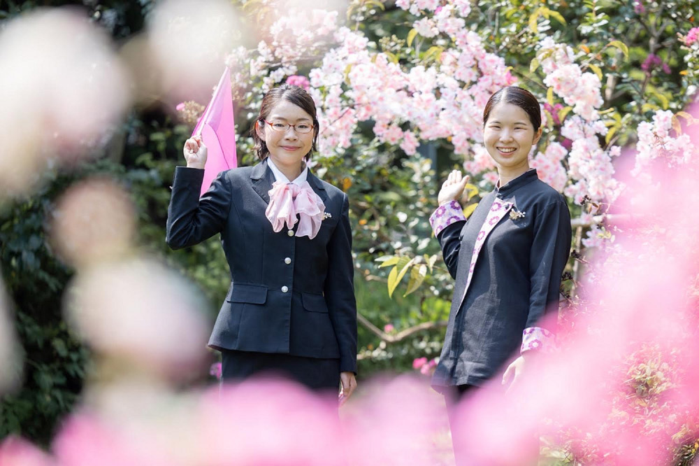 特徴2 地域を知り尽くした「桜バスガイド」が桜の名所園内ツアーを実施