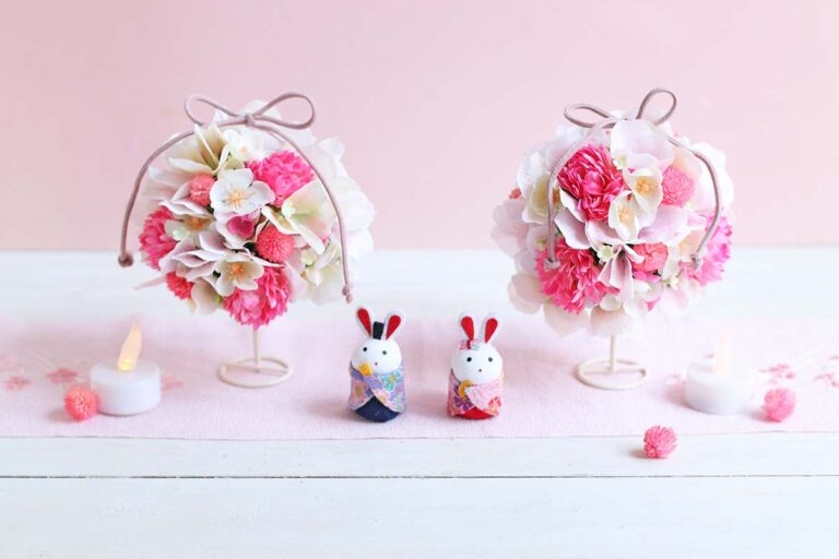 100均の造花が大活躍! プチプラで楽しむ「ひな祭りのぼんぼり」簡単DIY
