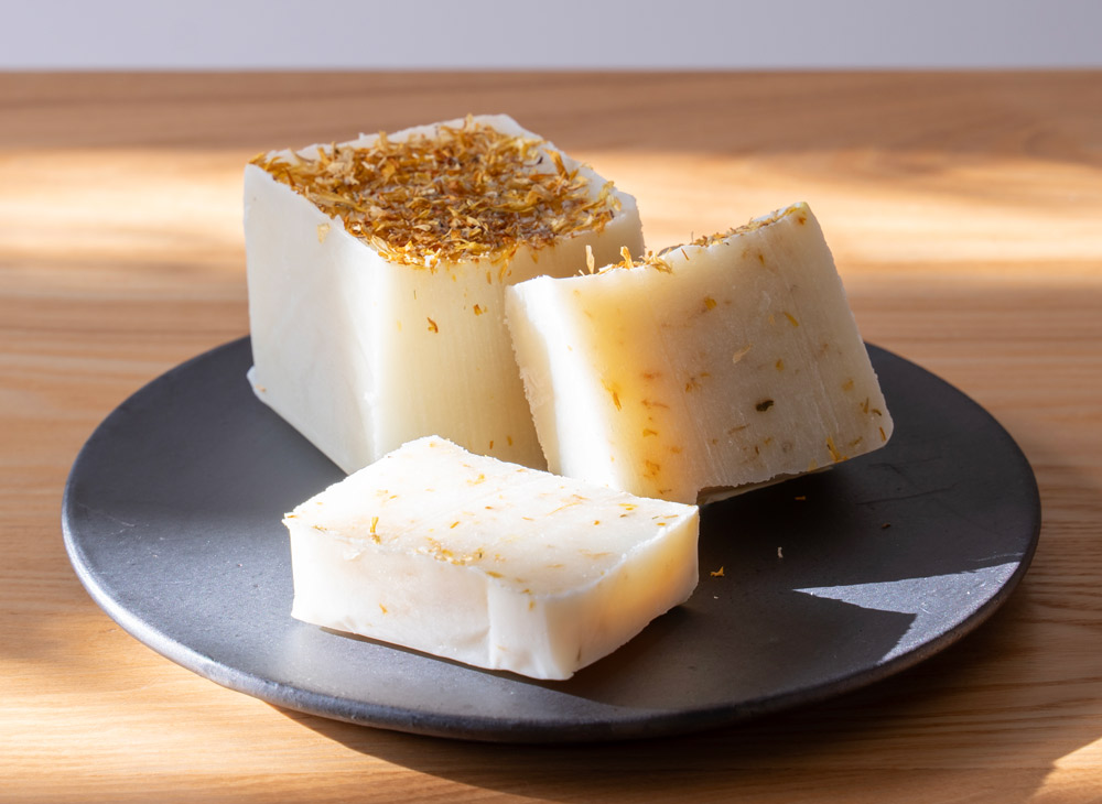 完成した生活の木ハンドメイドギルド手作り石けん（CP法）。