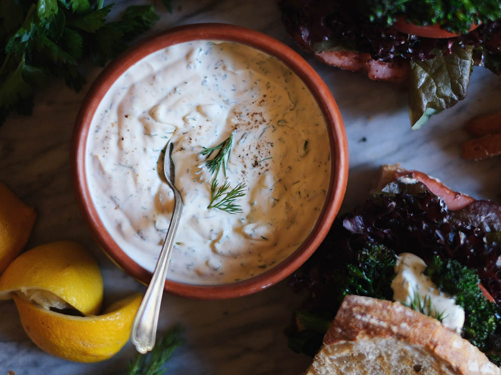 ディルのサワークリームディップ