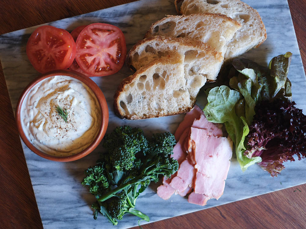 ディルディップのBLTサンド