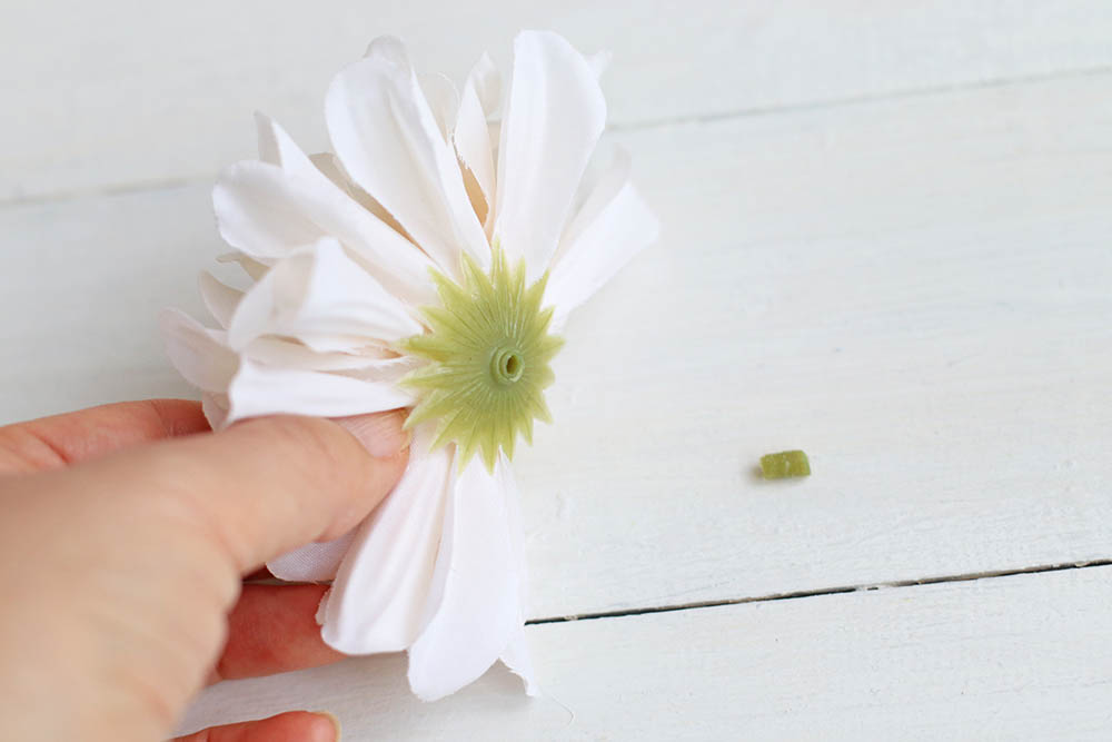 短くした造花